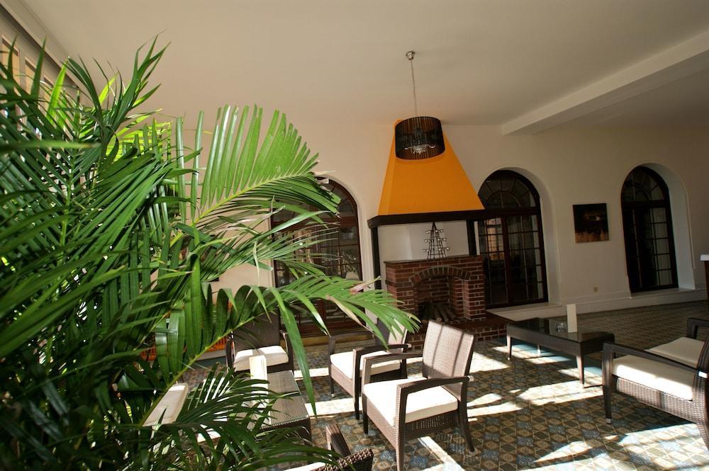 J5 Helvetie & La Brasserie Hotel