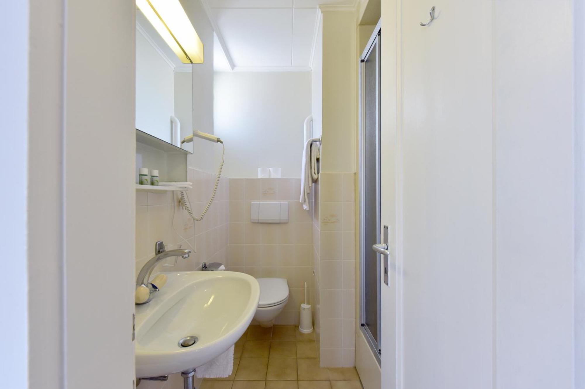J5 Helvetie & La Brasserie Hotel 3*