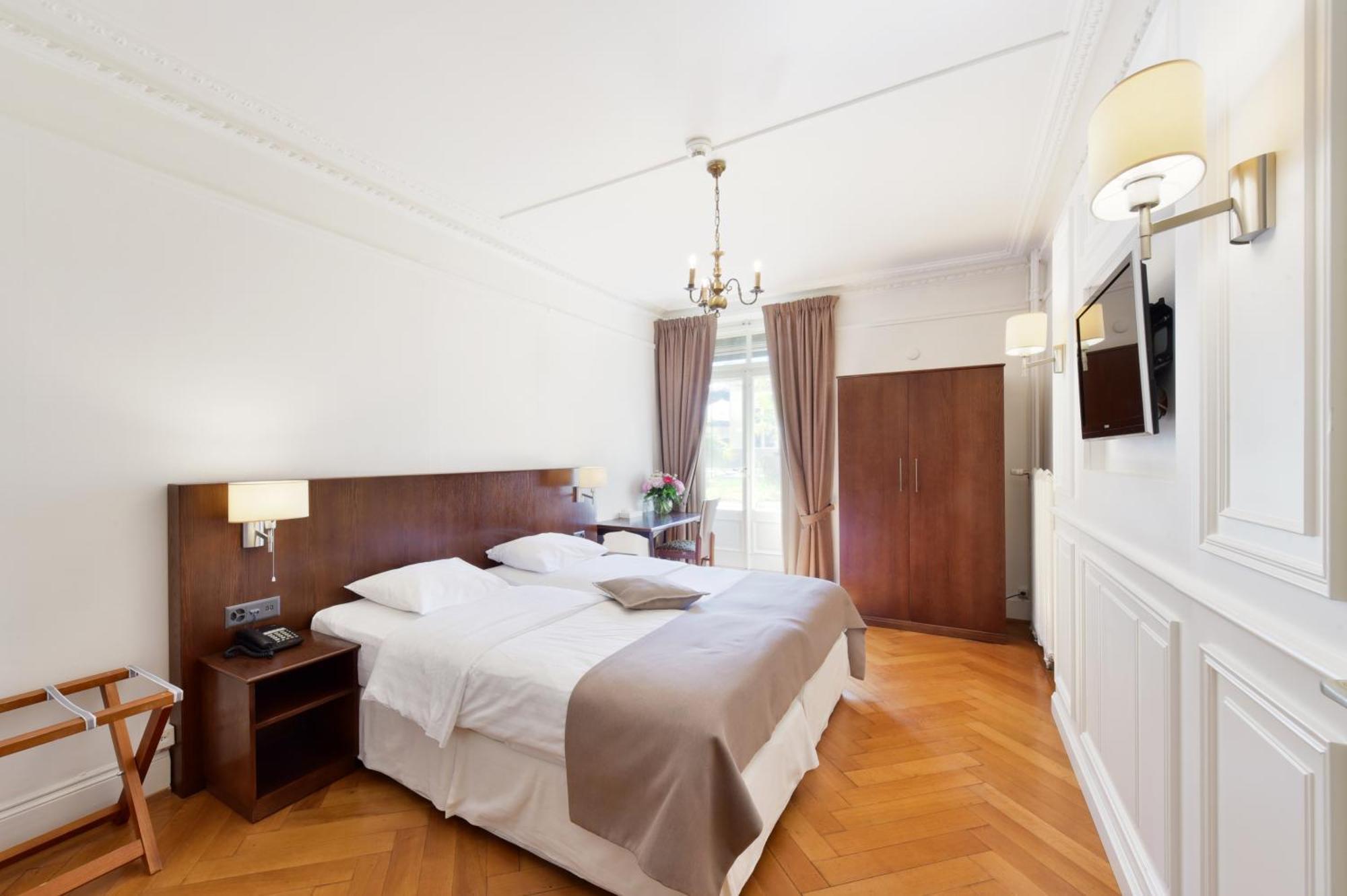 J5 Helvetie & La Brasserie 3* Montreux
