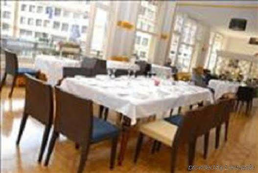 J5 Helvetie & La Brasserie 3* Montreux